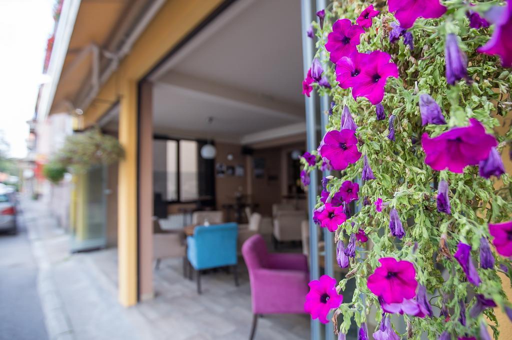 Heartland City B&B Τούζλα Εξωτερικό φωτογραφία